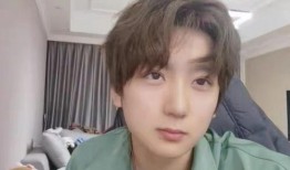 娱乐主播直播吃瓜,娱乐主播带你领略娱乐圈新鲜事