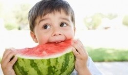 小龙娱乐辩论吃瓜,吃瓜群众如何成为舆论风向标