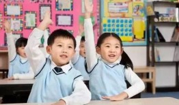 娱乐吃瓜酱送孩子上学,见证孩子成长的温馨瞬间