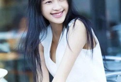 娱乐圈吃瓜李沁是谁啊,从庆余年到如懿传，她如何成为吃瓜群众的焦点？